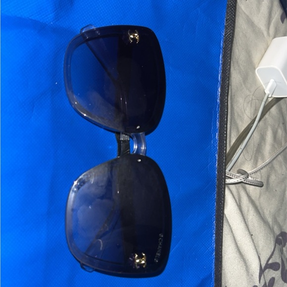 Chanel sunglasses - Picture 6 of 6